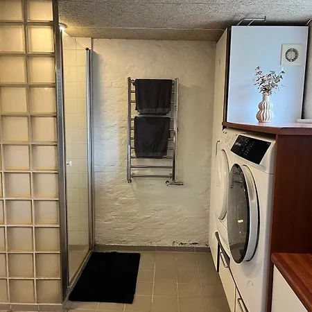 Bynaert Kaeldervaerelse Taet Pa E45 科灵