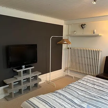 Bynaert Kaeldervaerelse Taet Pa E45 *