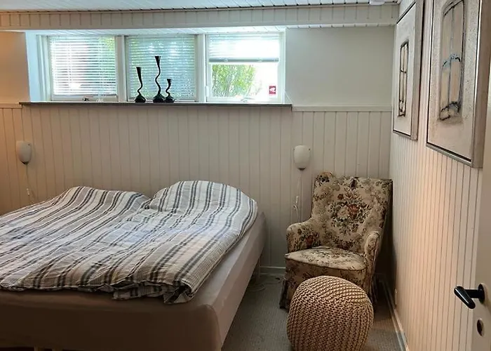 民宿 Bynaert Kaeldervaerelse Taet Pa E45 *